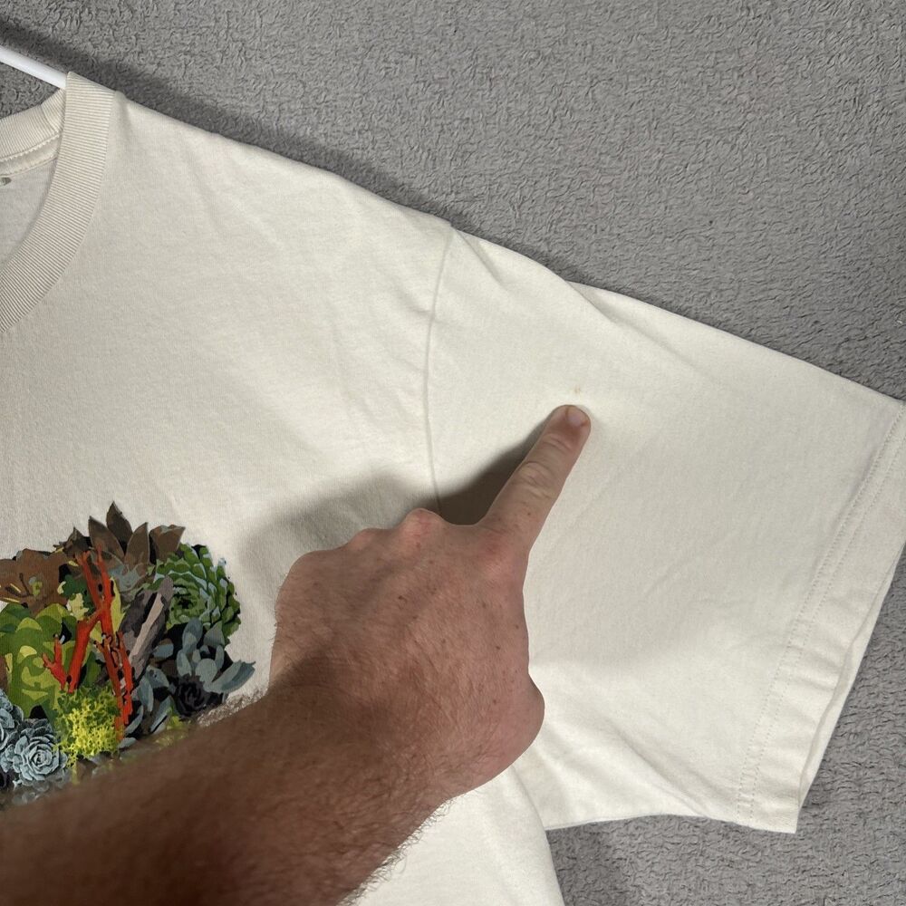 Uniqlo X Disney Off White XL T Shirt Flower Mickey Mouse Garden Magic For All - Picture 5 of 11